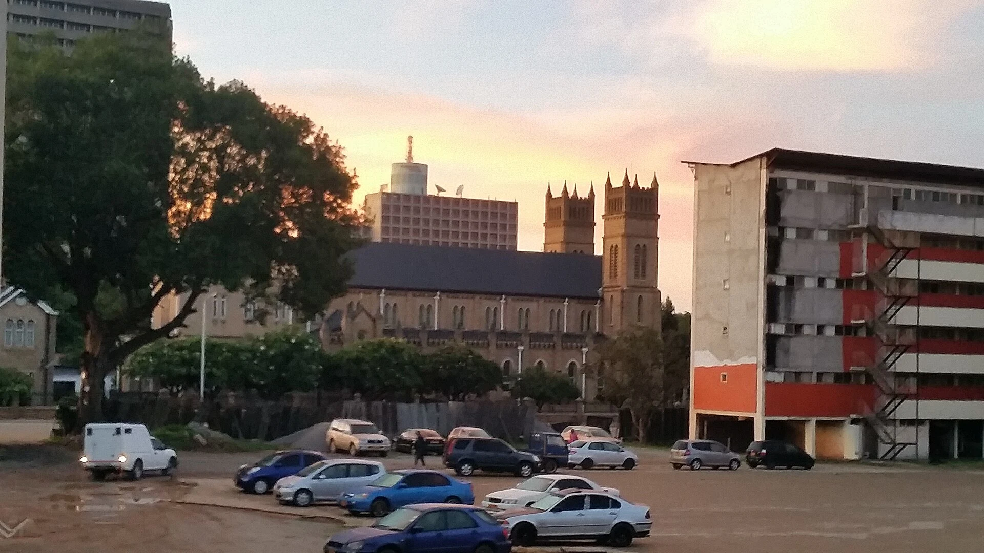 Vista urbana de Harare, capital de Zimbabue.