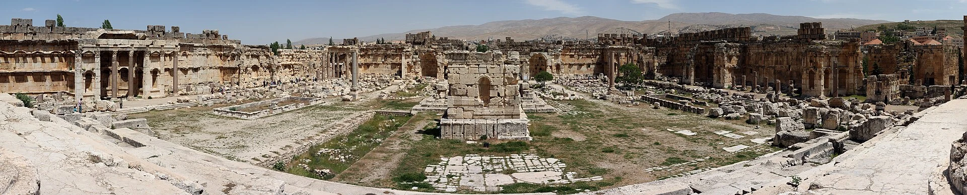 Templo circular de Venus dentro del conjunto arqueológico de Baalbek.