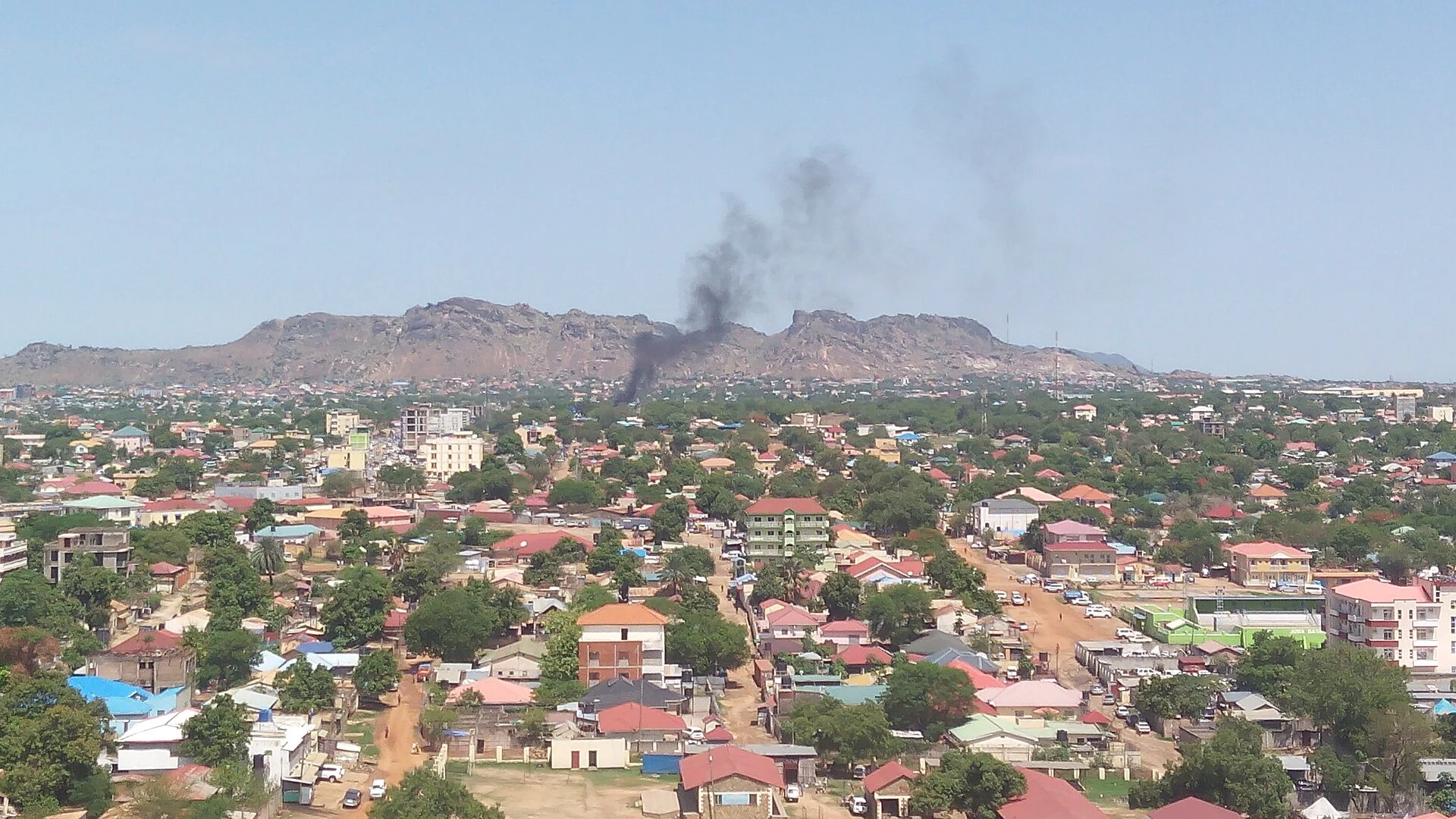 Ribera del Nilo Blanco en Juba durante el día