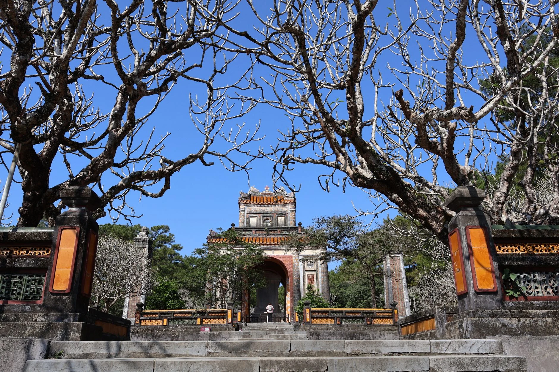 Entrada del mausoleo de Minh Mạng en Huế, Vietnam.