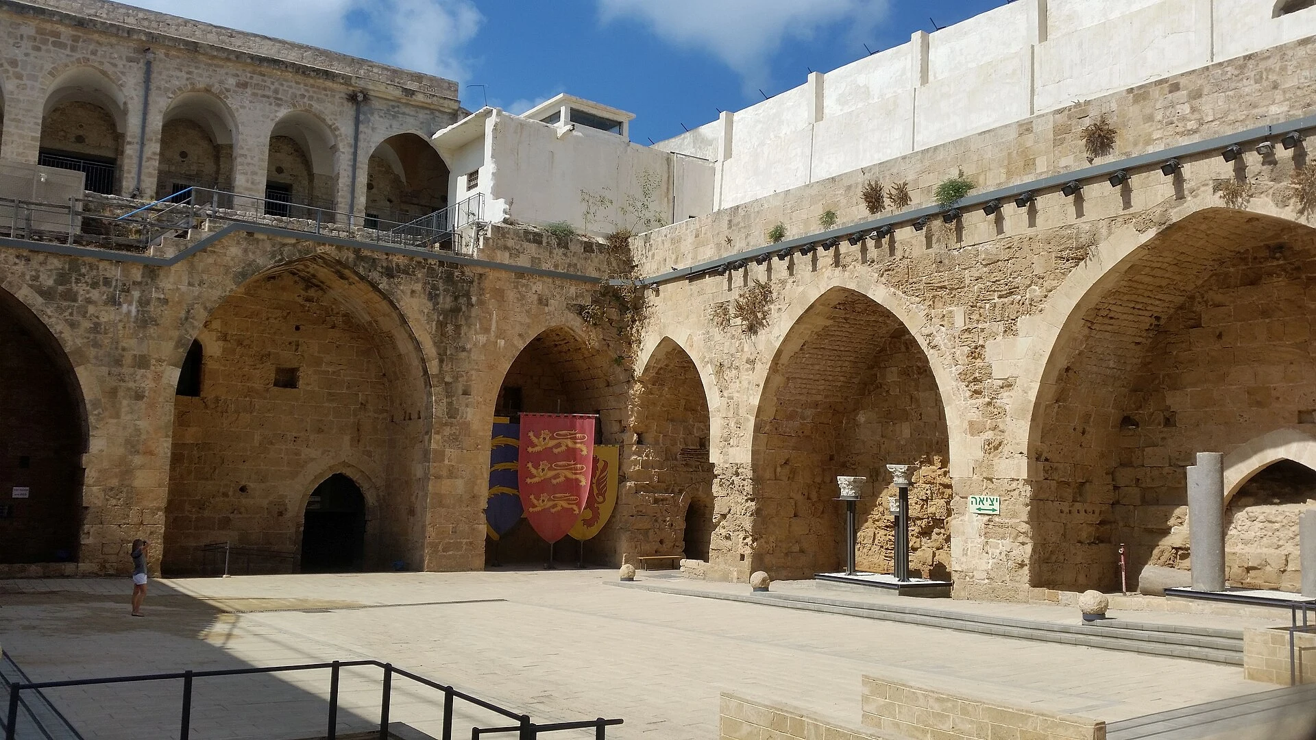 Bóvedas de piedra en las Salas de los Caballeros de Akko.