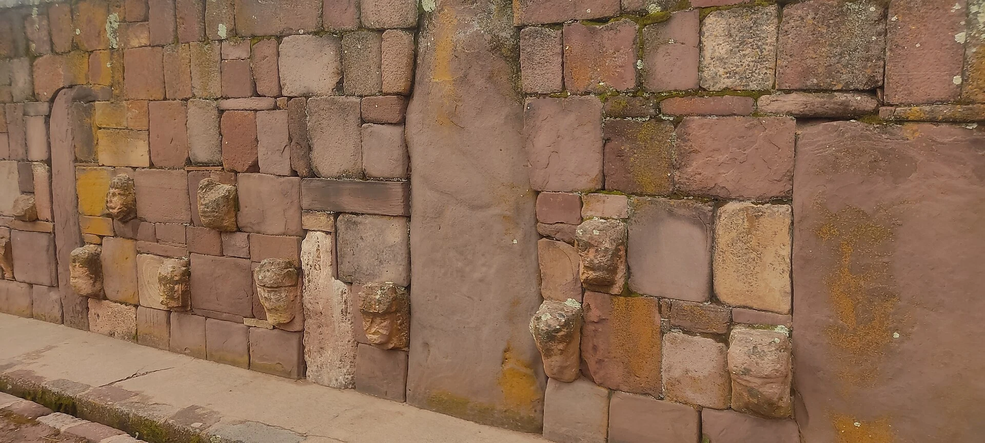 Monolito Bennett expuesto en el Museo Lítico de Tiwanaku.