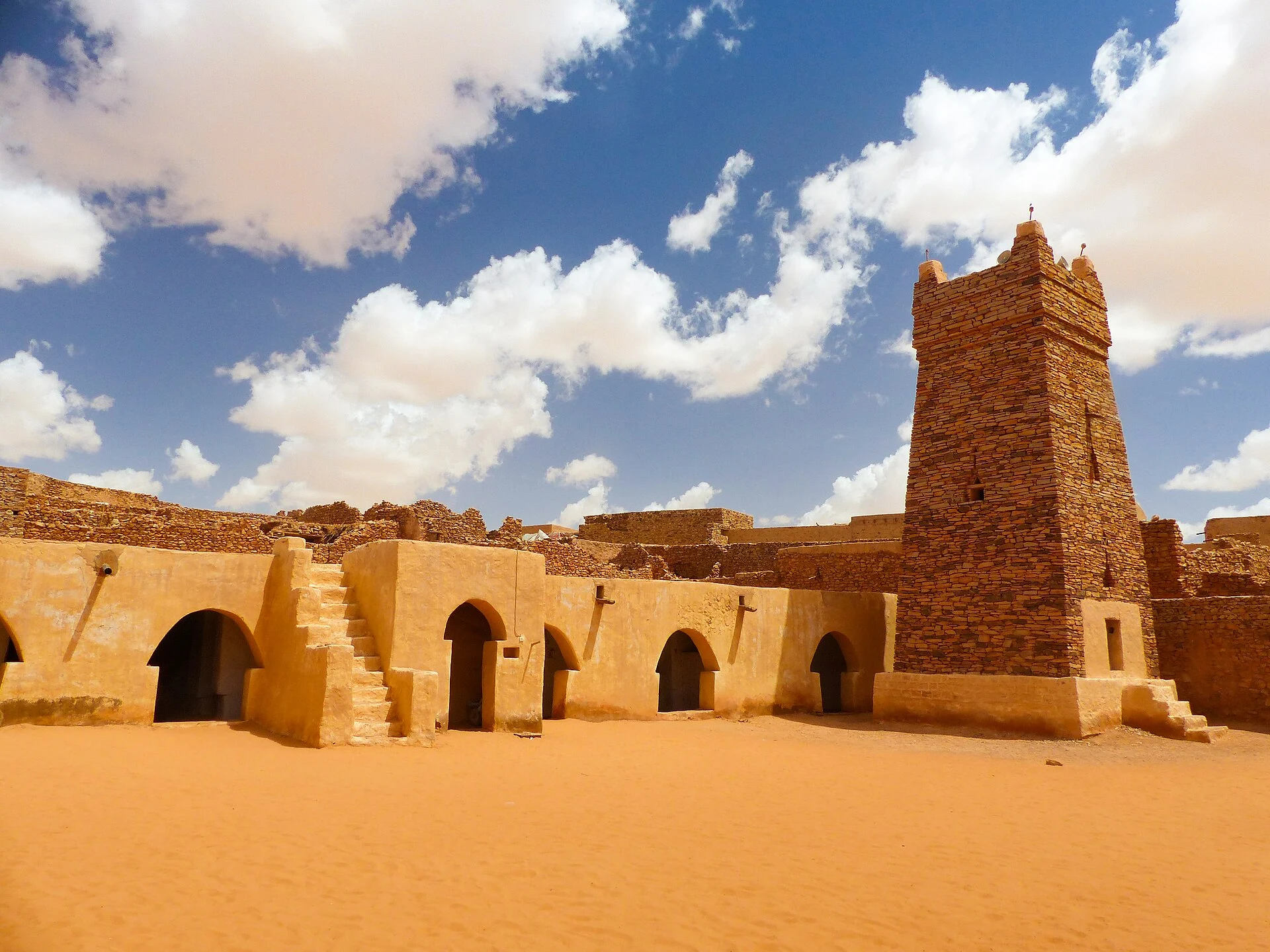 Paisaje desértico del Adrar en el entorno de Chinguetti.