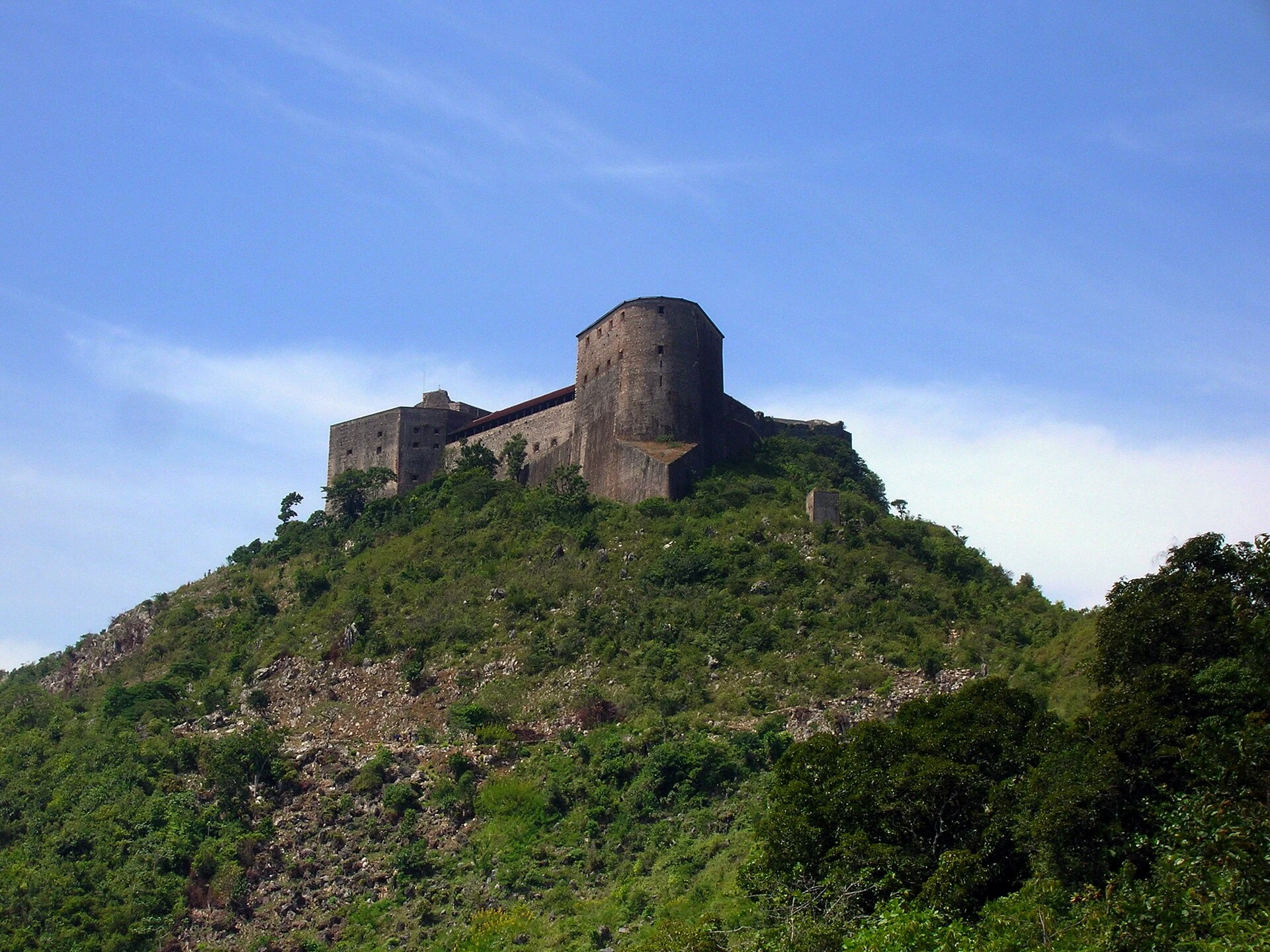 La Citadelle Henry sobre una ladera montañosa del norte de Haití.