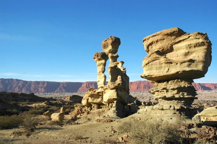 Formaciones sedimentarias claras en el Parque Provincial Ischigualasto.
