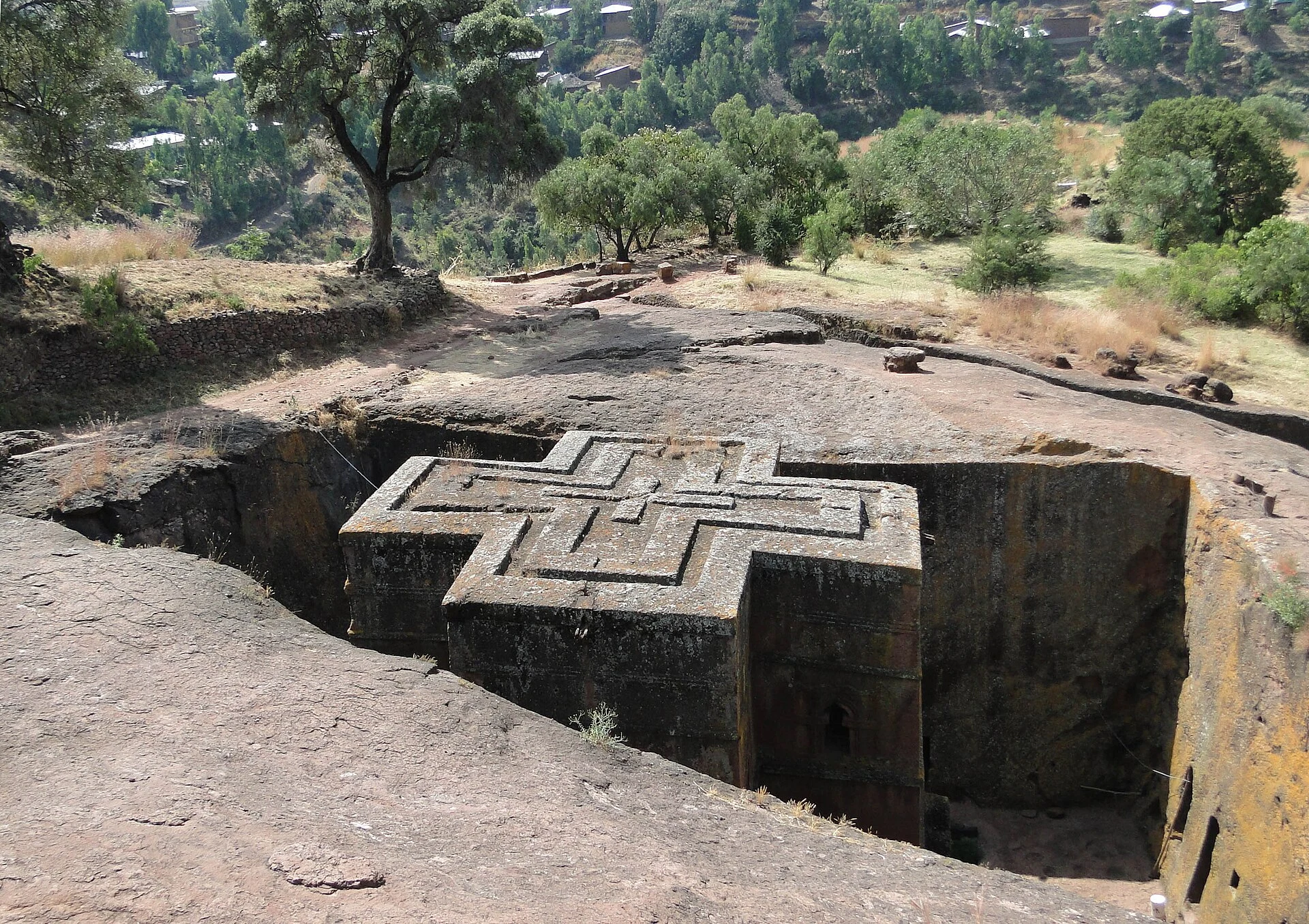 Iglesia de Biete Giyorgis excavada en la roca en Lalibela.