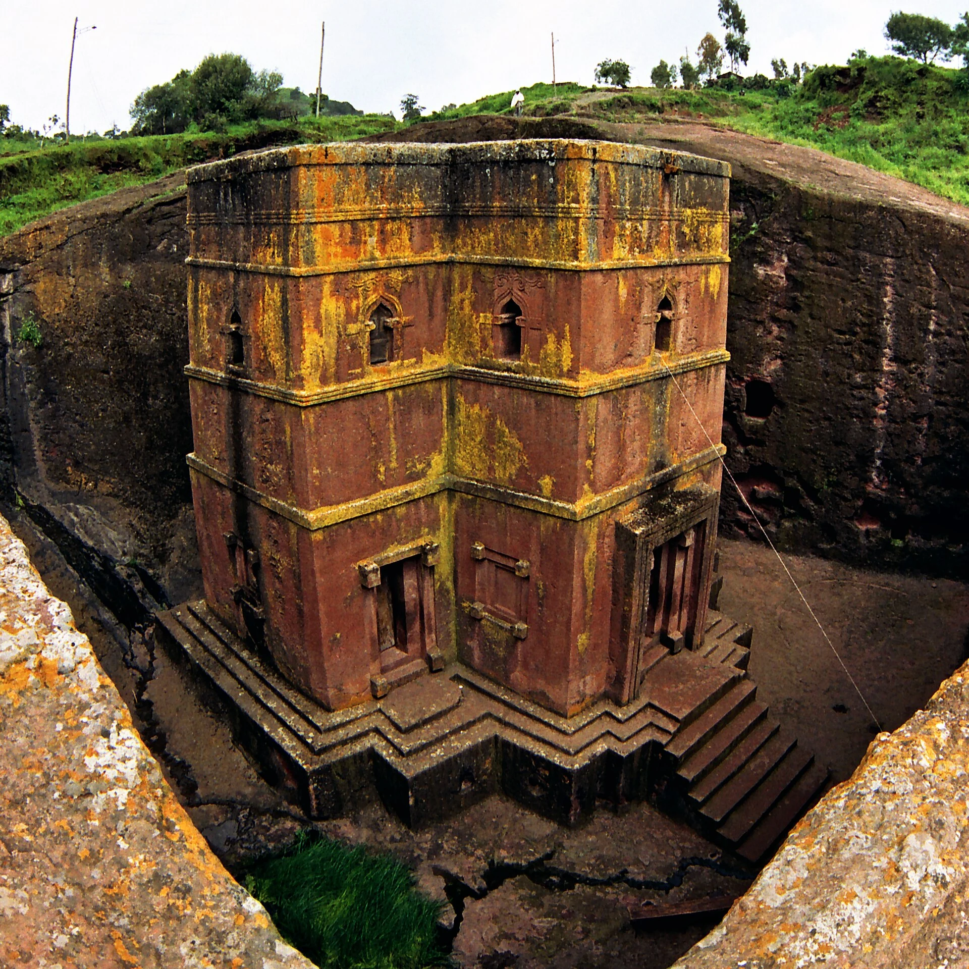 Entorno urbano tradicional y viviendas circulares cerca de Lalibela.