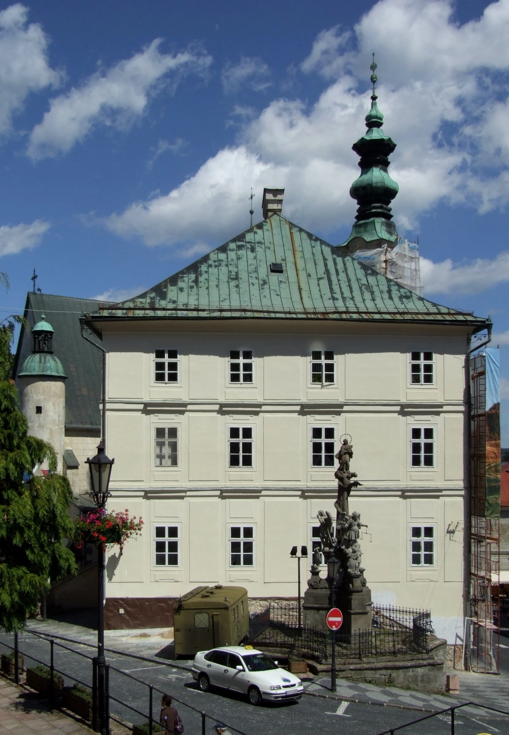 Entrada de una galería del Museo Minero Eslovaco en Banská Štiavnica.
