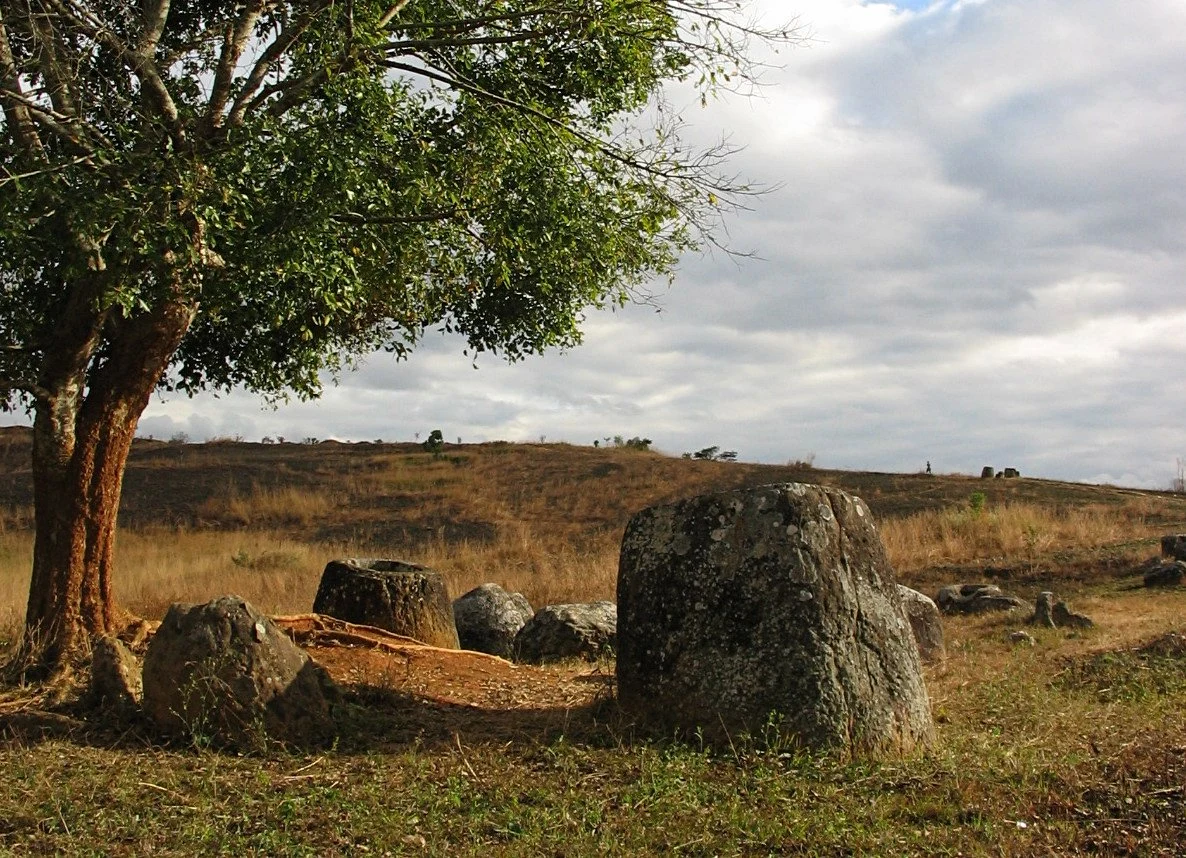Visitar os sítios 1, 2 e 3 da Planície dos Jarros