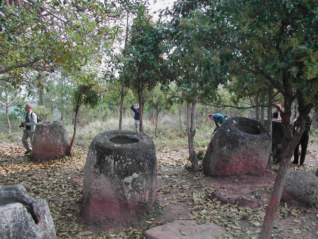 Visitar os sítios 1, 2 e 3 da Planície dos Jarros