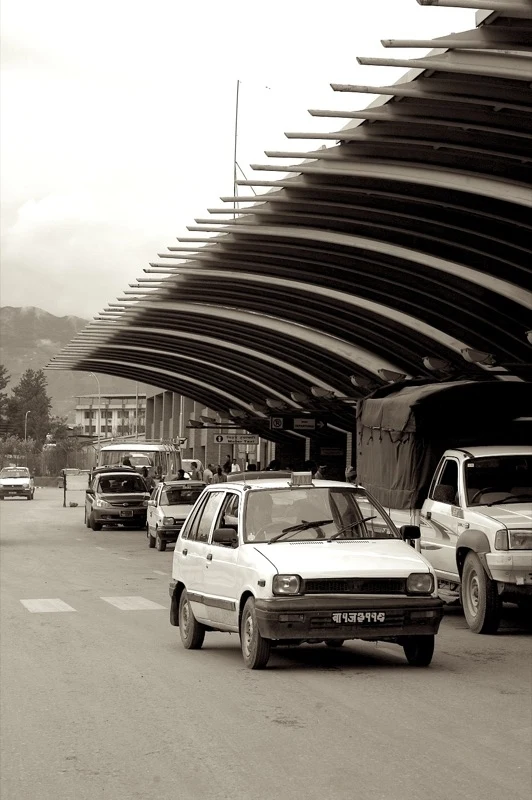 Aeropuerto internacional Tribhuvan en Kathmandu; la imagen no informa sobre vuelos actuales.