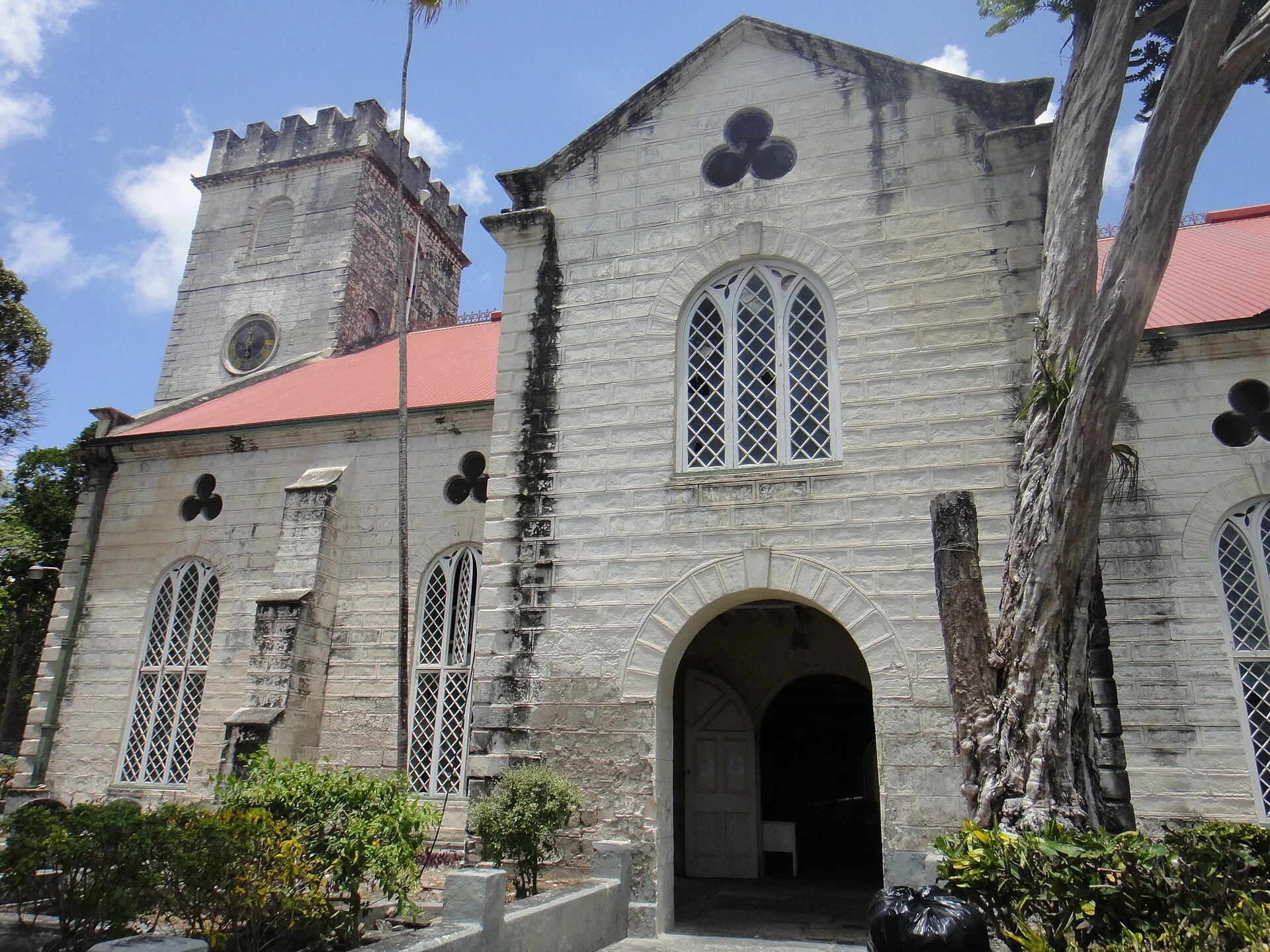 Vista del Careenage y del frente urbano histórico de Bridgetown, Barbados.