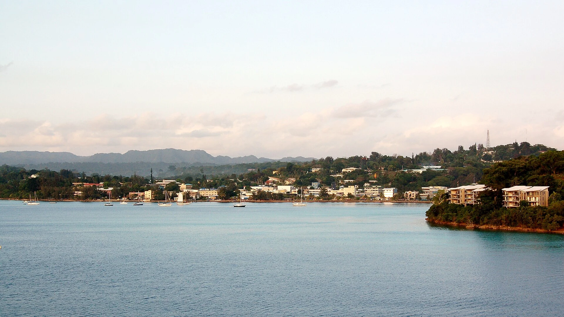 Vista urbana de Port Vila, capital de Vanuatu.