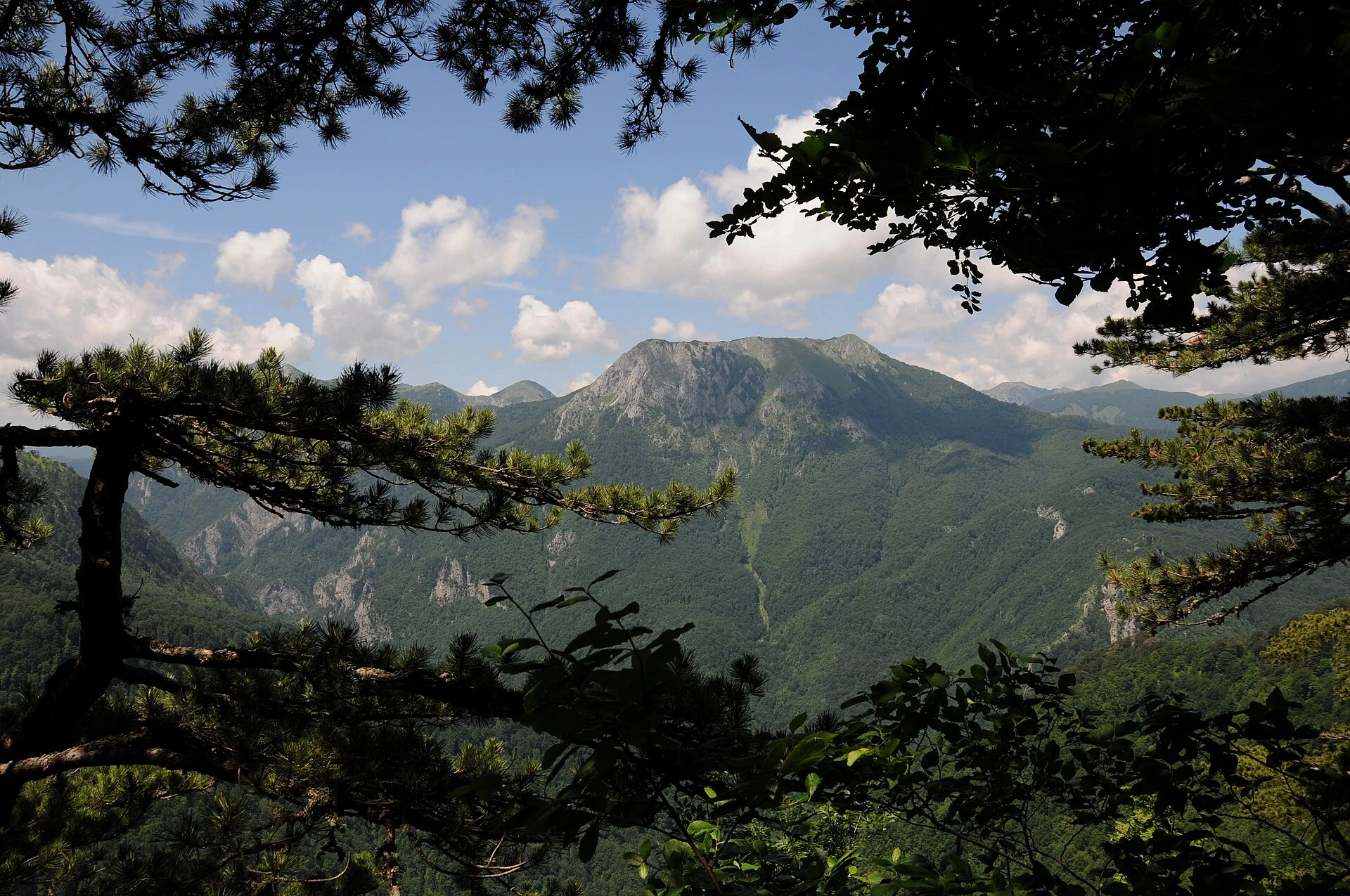 Sutjeska vereint Perućica und die Erinnerung an Tjentište