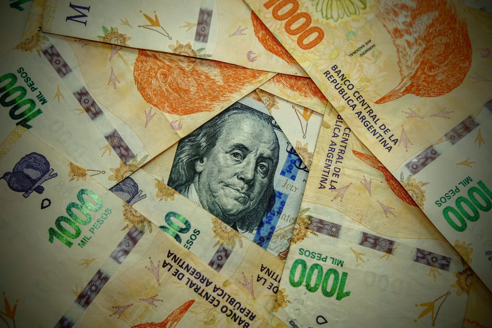 Material de planificación relacionado con la moneda del país