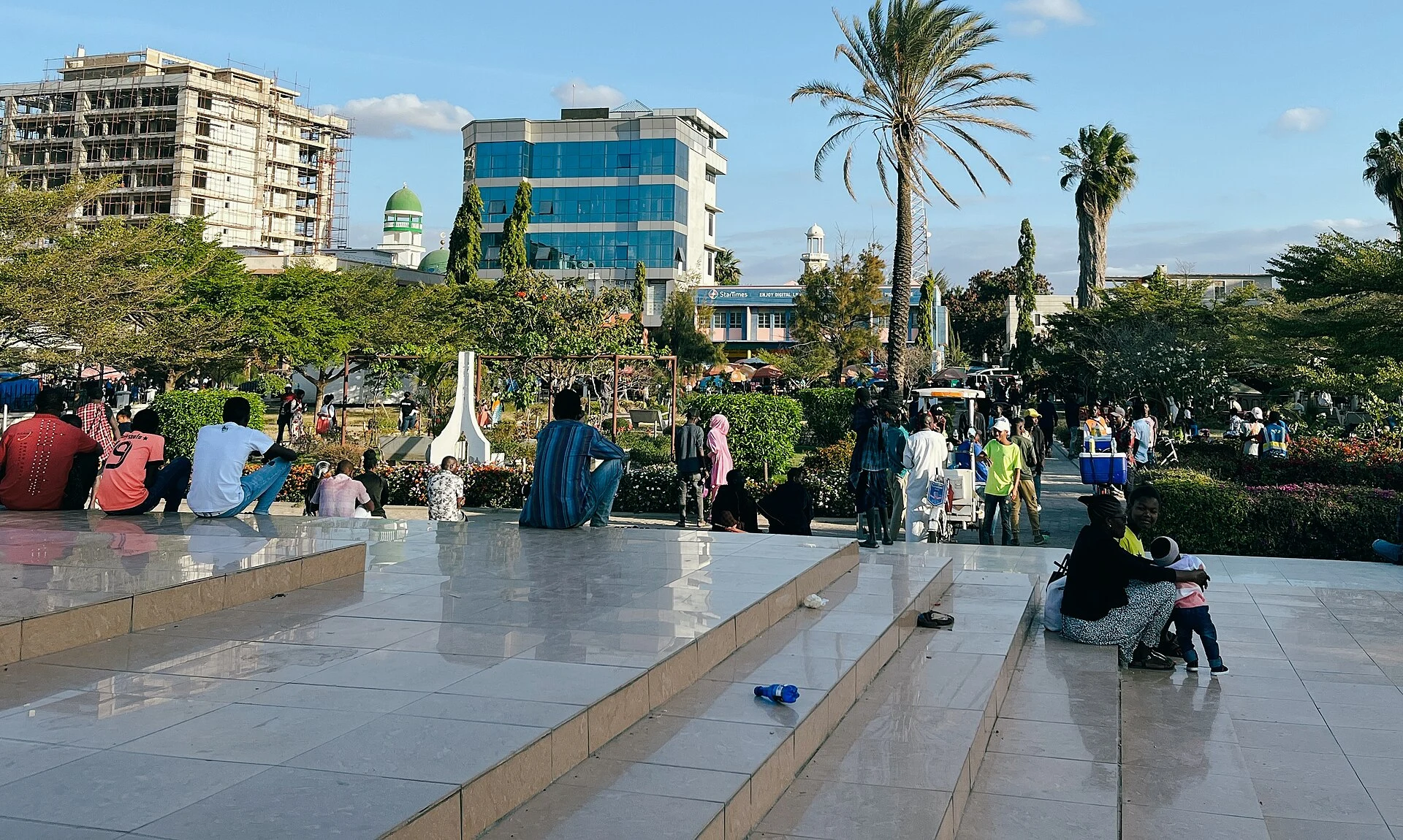 Escena urbana de Dodoma, capital de Tanzania.