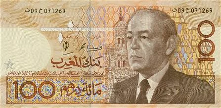 Billetes y monedas de dírhams marroquíes.