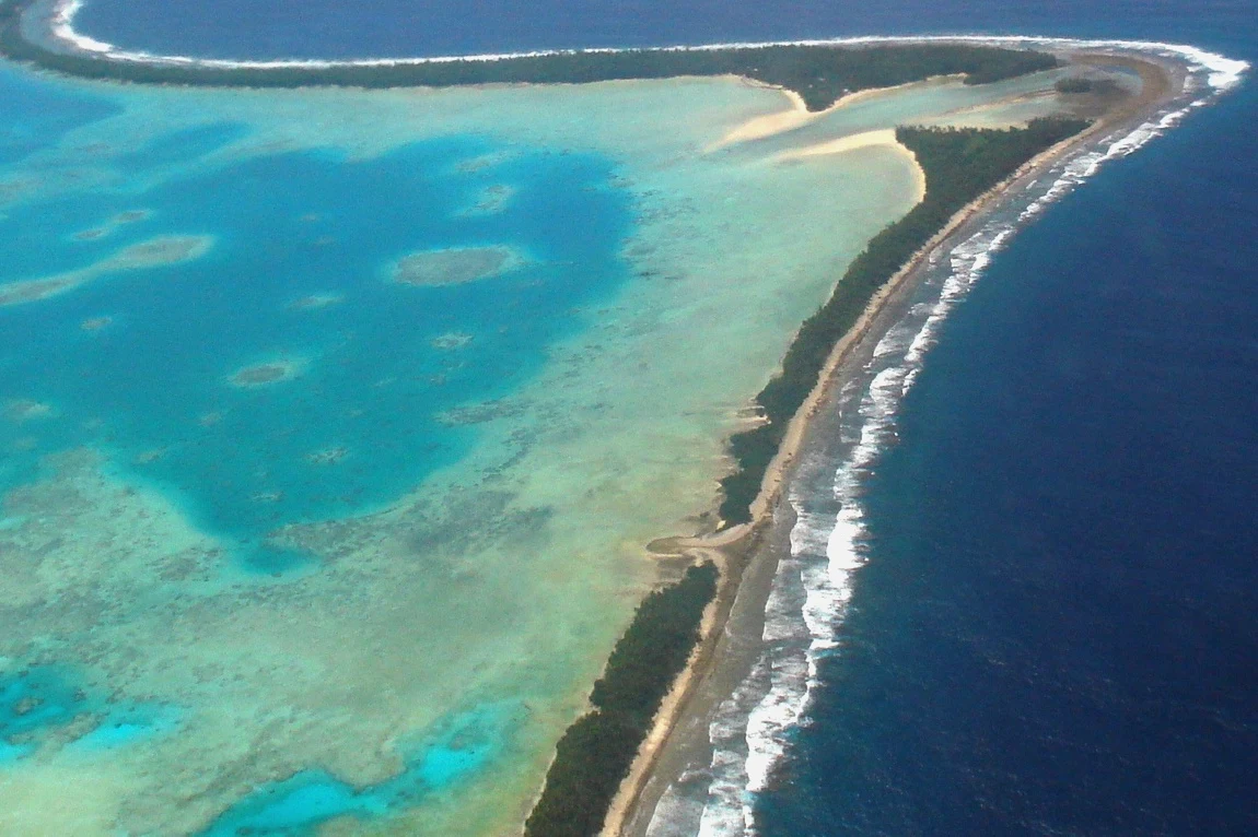Paisaje del atolón de Funafuti que sitúa geográficamente la capital.