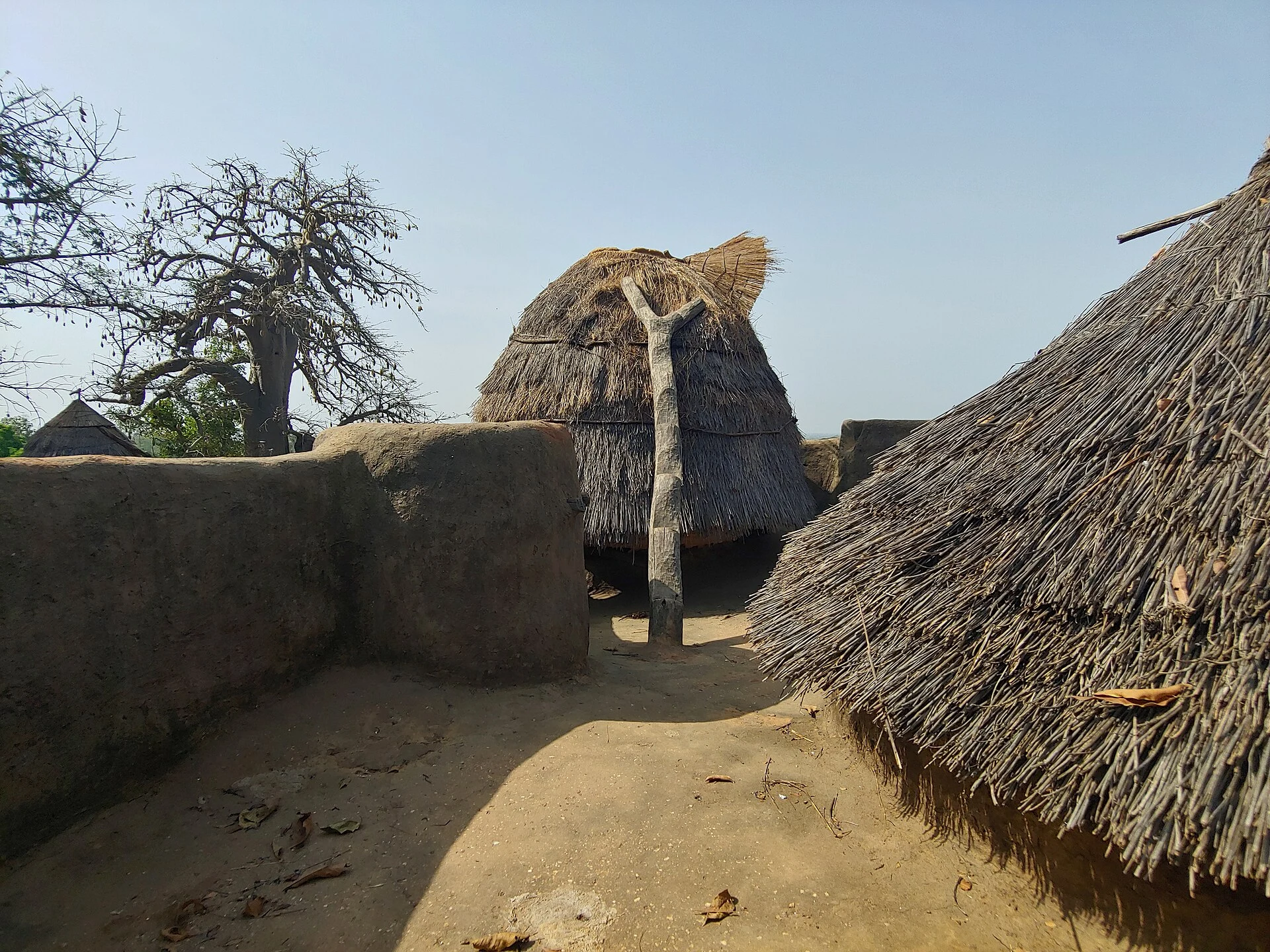Vivienda-torre takienta de tierra en el paisaje cultural de Koutammakou, Togo.