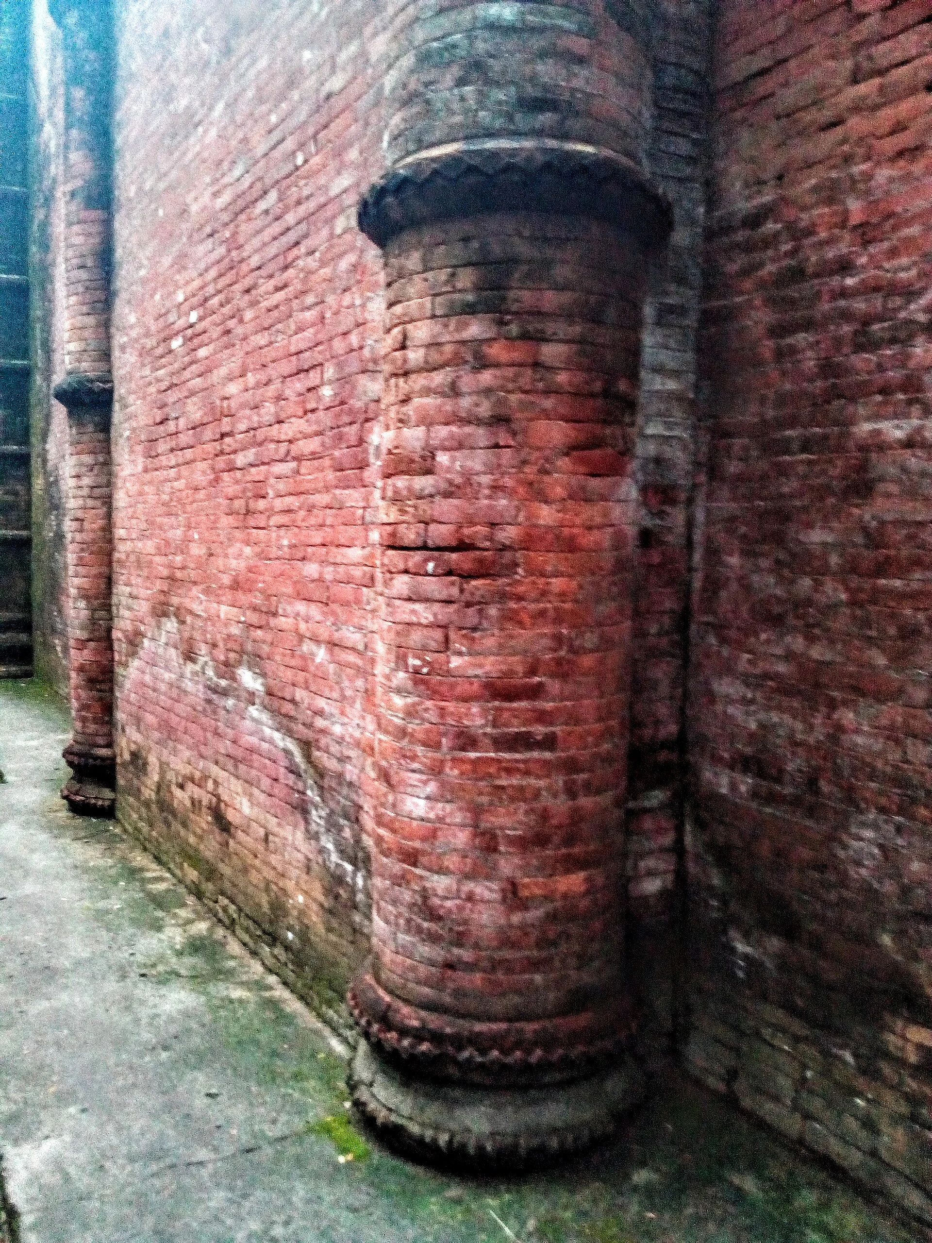 Bibi Begni Mosque