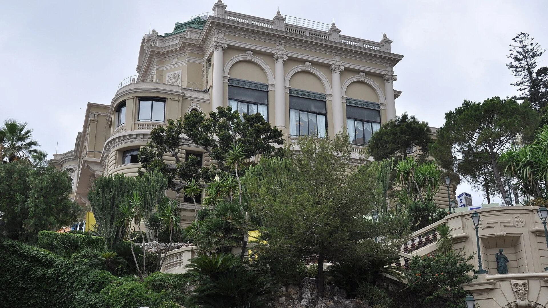 Monte-Carlo
