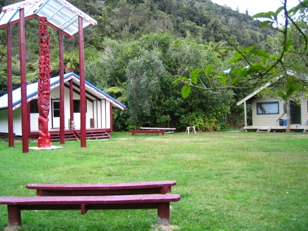 Tīeke Kāinga